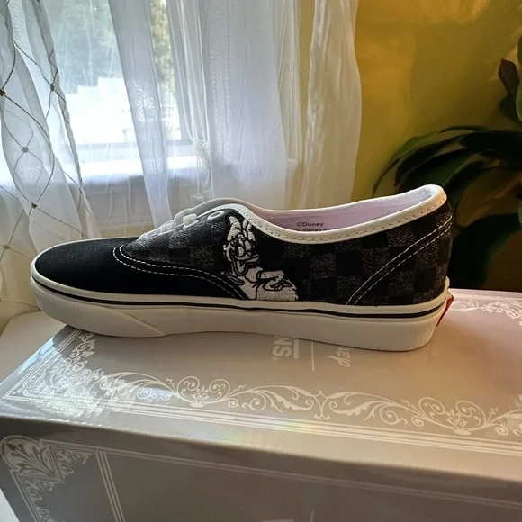 Vans Disney 100 year anniversary sneakers - Picture 11 of 14